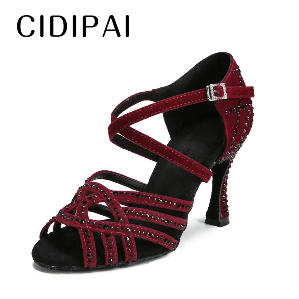 Impresionantes zapatos para espectáculo de baile