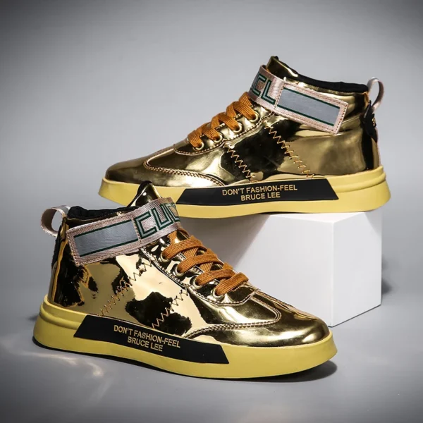 Espectaculares Botas de baile doradas con purpurina