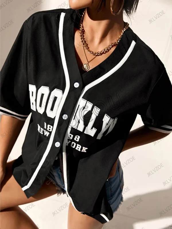 Blusa Negra con Estampado Brooklyn para Mujer - Bailongas | Estilo Urbano y Moderno