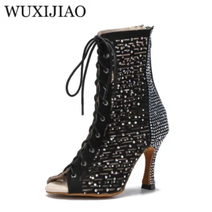 Botas Negras de Baile para Bachata - Estilo y Soporte para tus Giros.