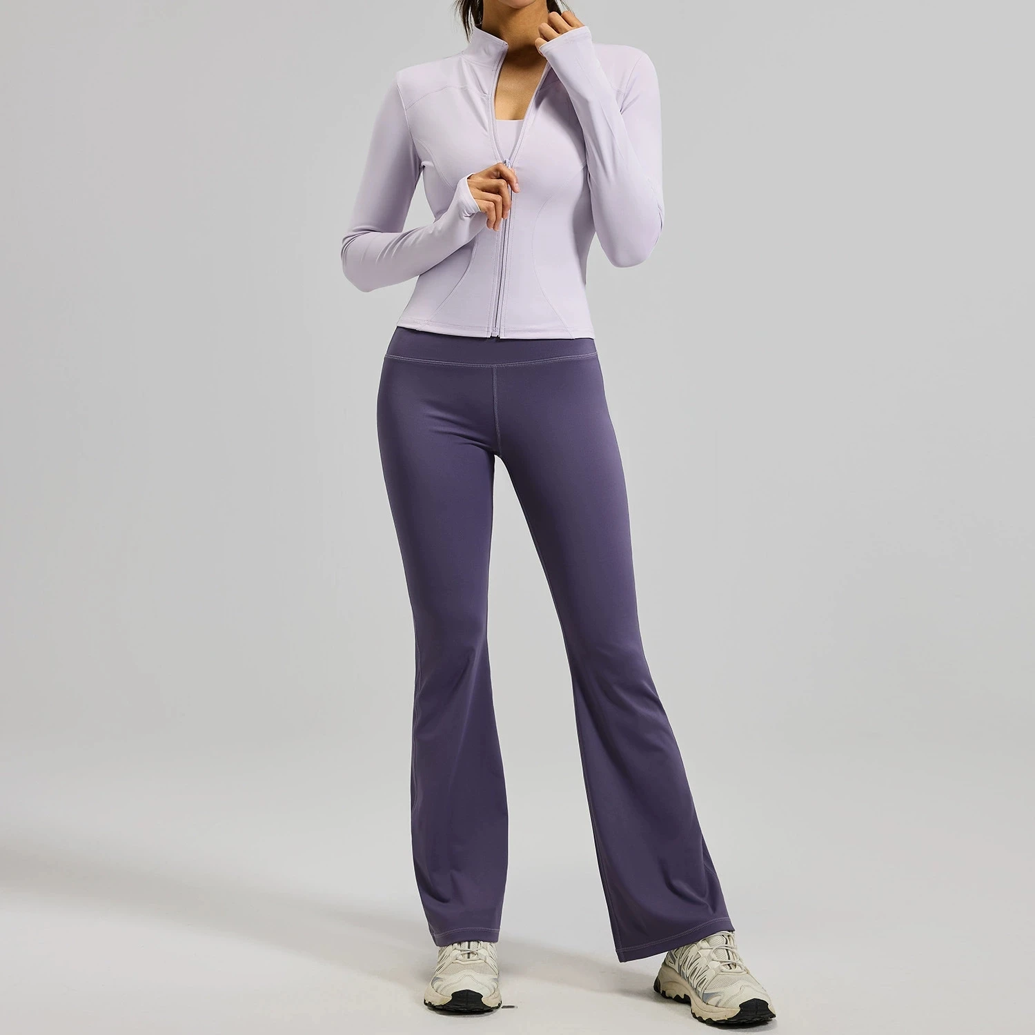 Conjunto Deportivo de 2 Piezas | Chaqueta Slim Fit y Pantalones Acampanados de Cintura Alta - Imagen 4