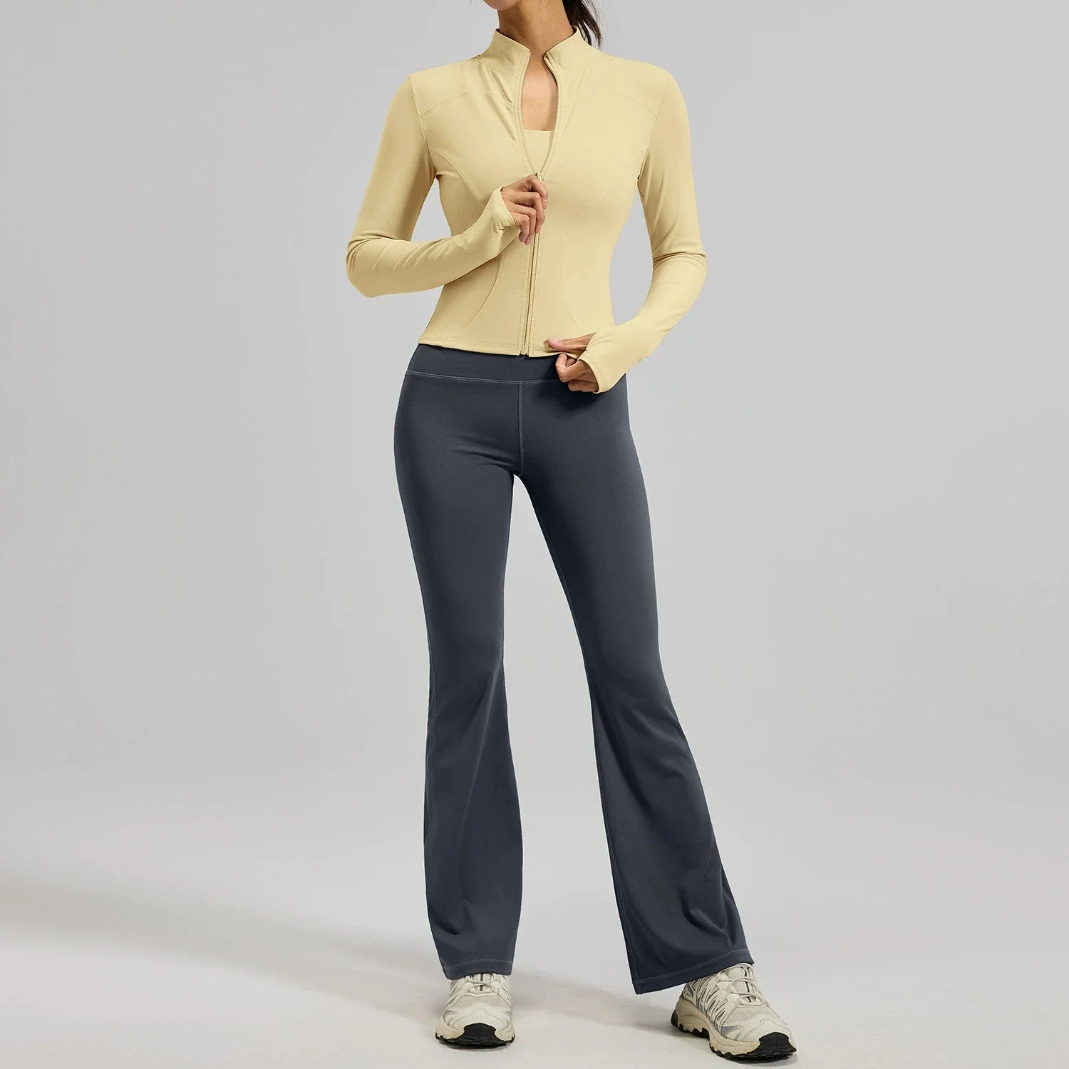 Conjunto Deportivo de 2 Piezas | Chaqueta Slim Fit y Pantalones Acampanados de Cintura Alta - Imagen 3